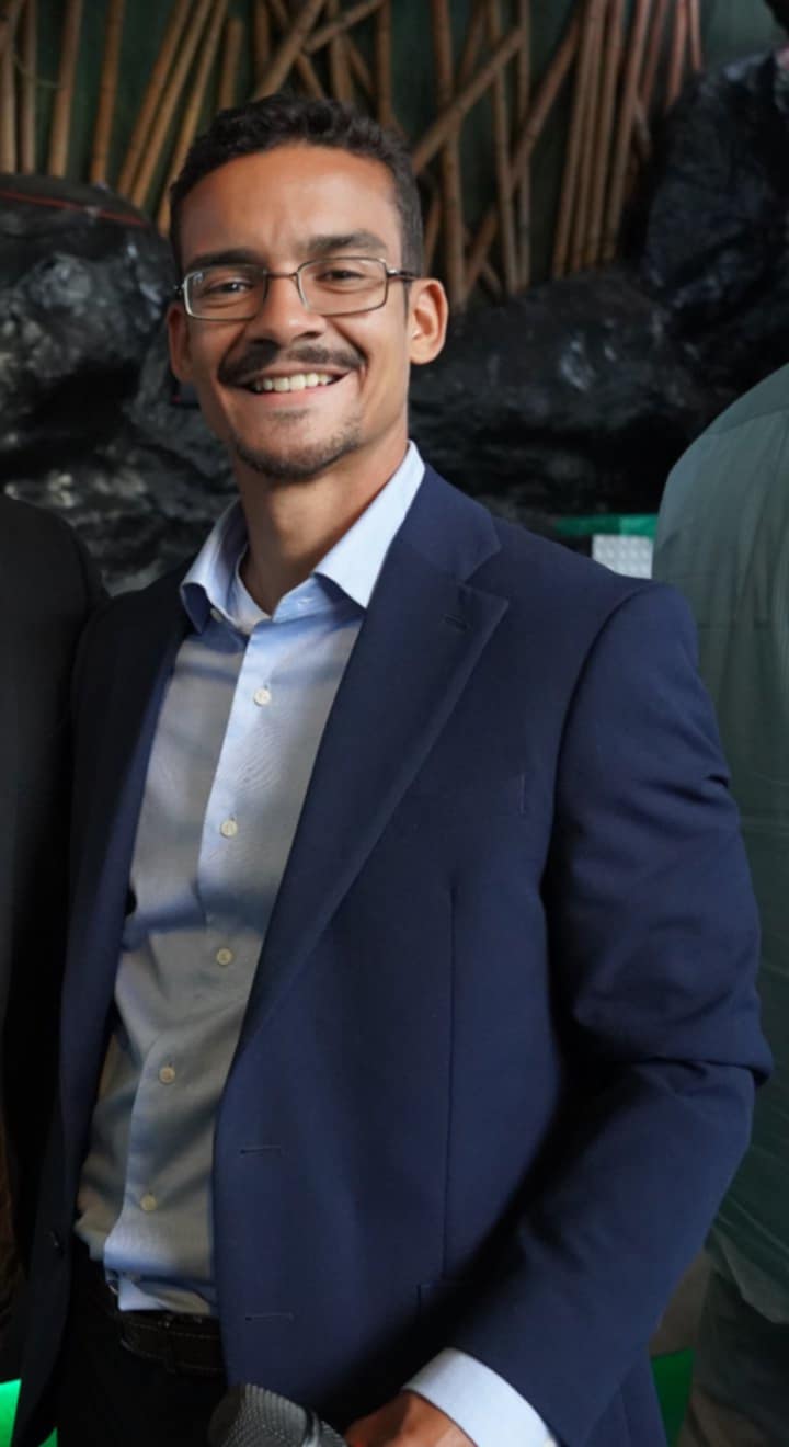 Jonas — Licensed Insurance Broker